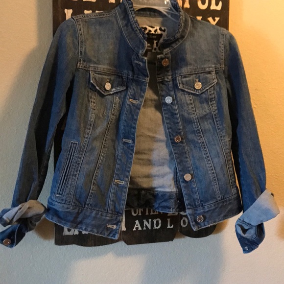 Jean Jacket - Picture 1 of 2